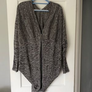 MISOOK black long sleeve, size‎ medium knit sweater. Shrug like. Clasp closure.